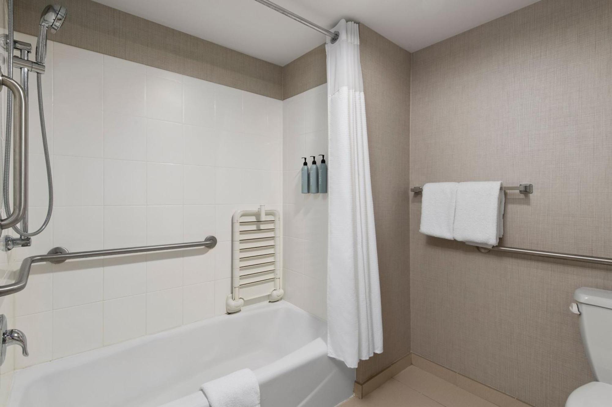 Residence Inn Mt. Laurel At Bishop'S Gate Маунт Лорел Екстериор снимка